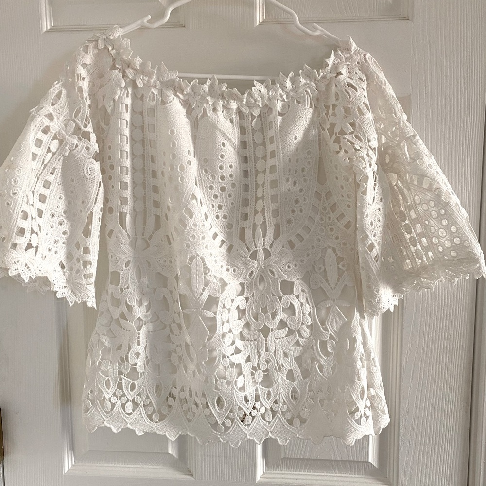A’GACI Off-The-Shoulder Lace-Like White Blouse